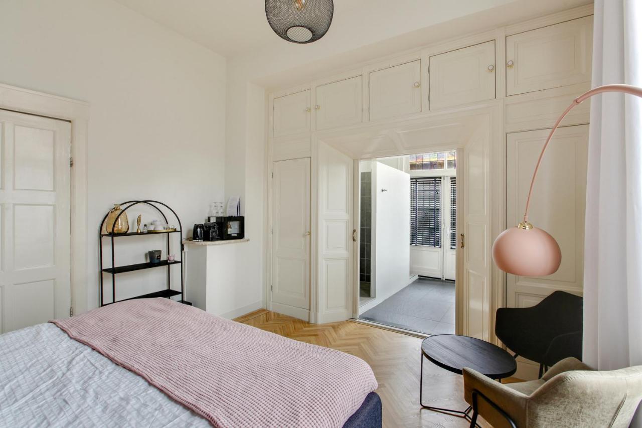 Romantische Stad Suite "Alora", Met Prive Parkeerplaats 阿尔克马尔 外观 照片